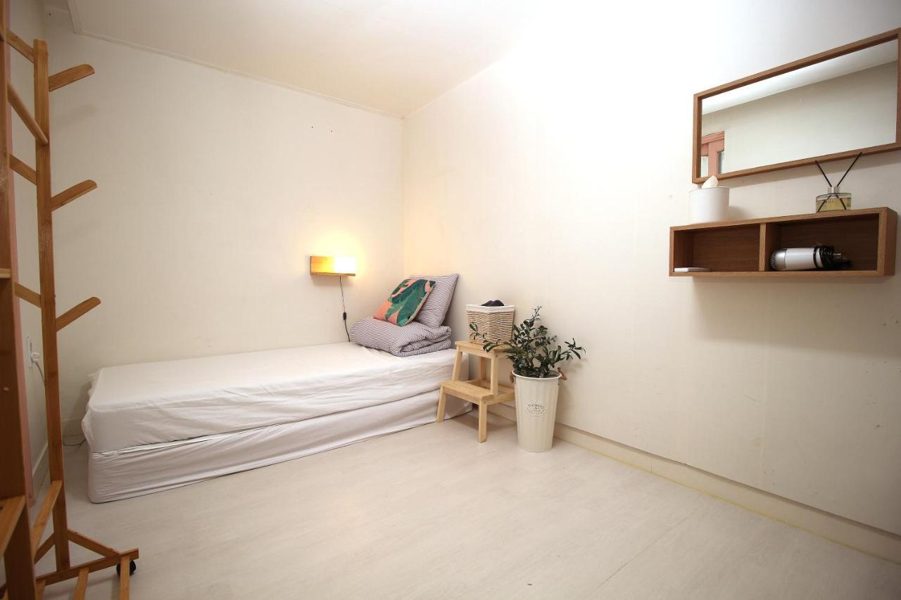 Guest house Yab-guesthouse, Femaleonly, Foreignonly