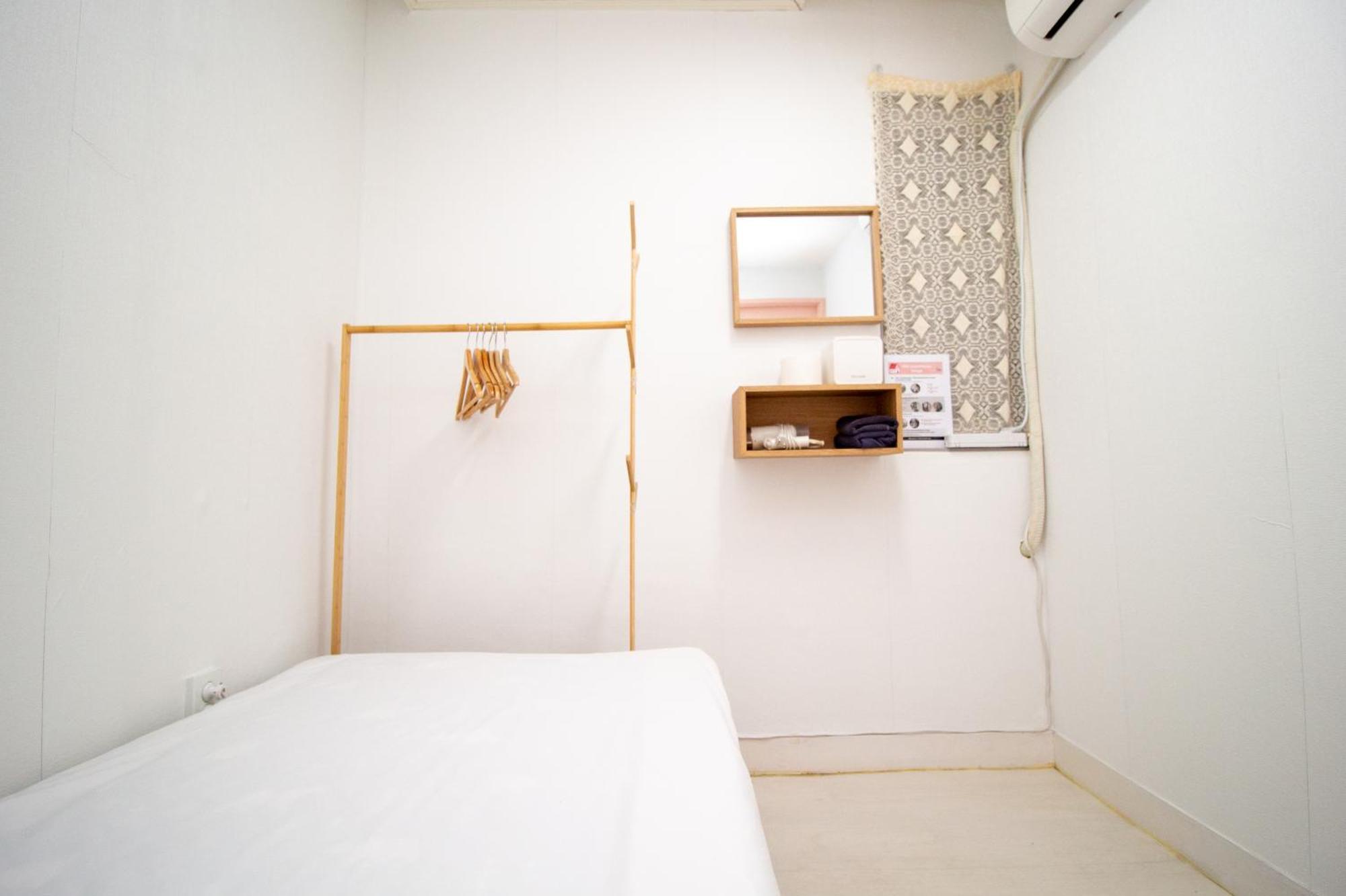 Yab-guesthouse, Femaleonly, Foreignonly Guest house